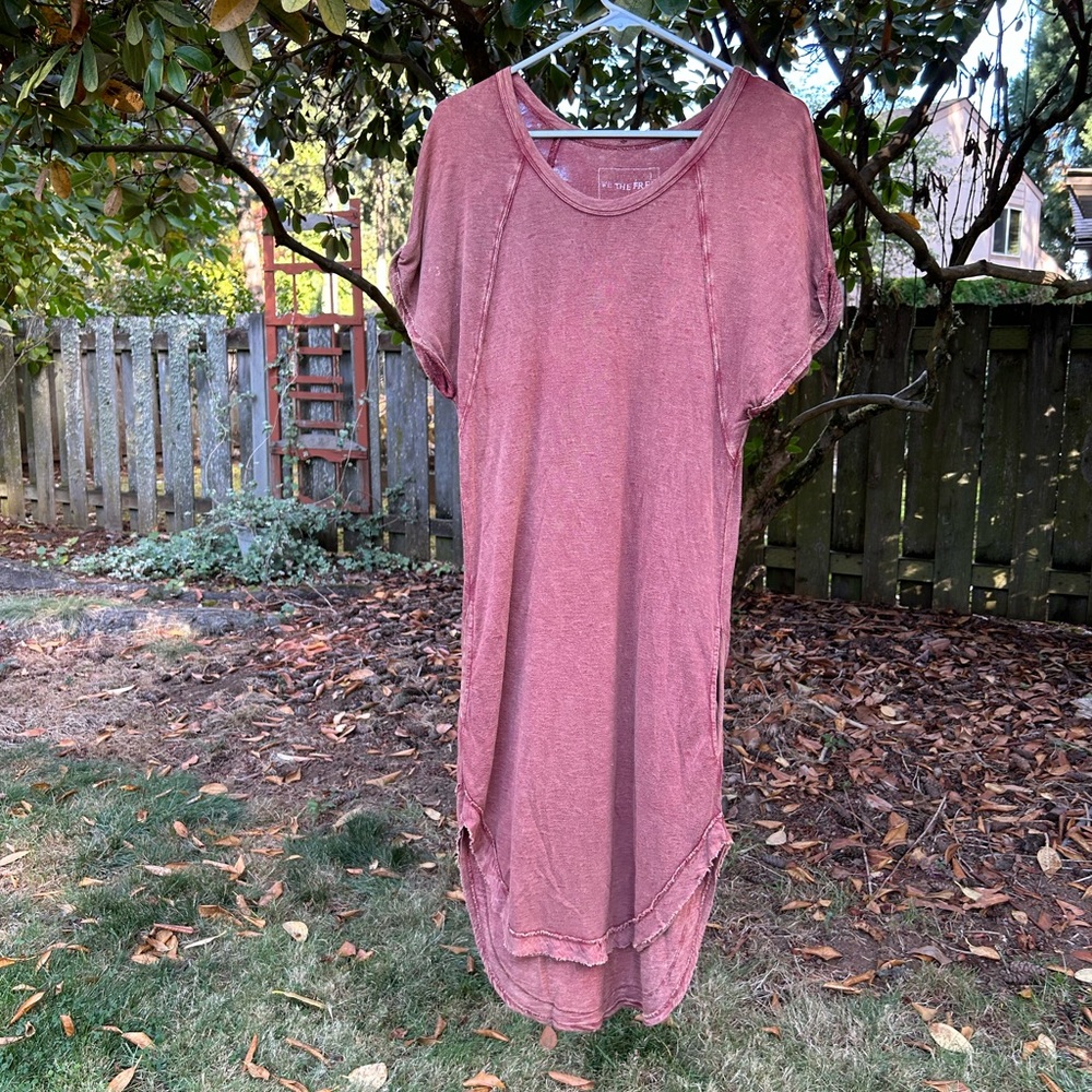 We The Free dress rayon T-shirt style assymetrical hem wash pink Sz M
